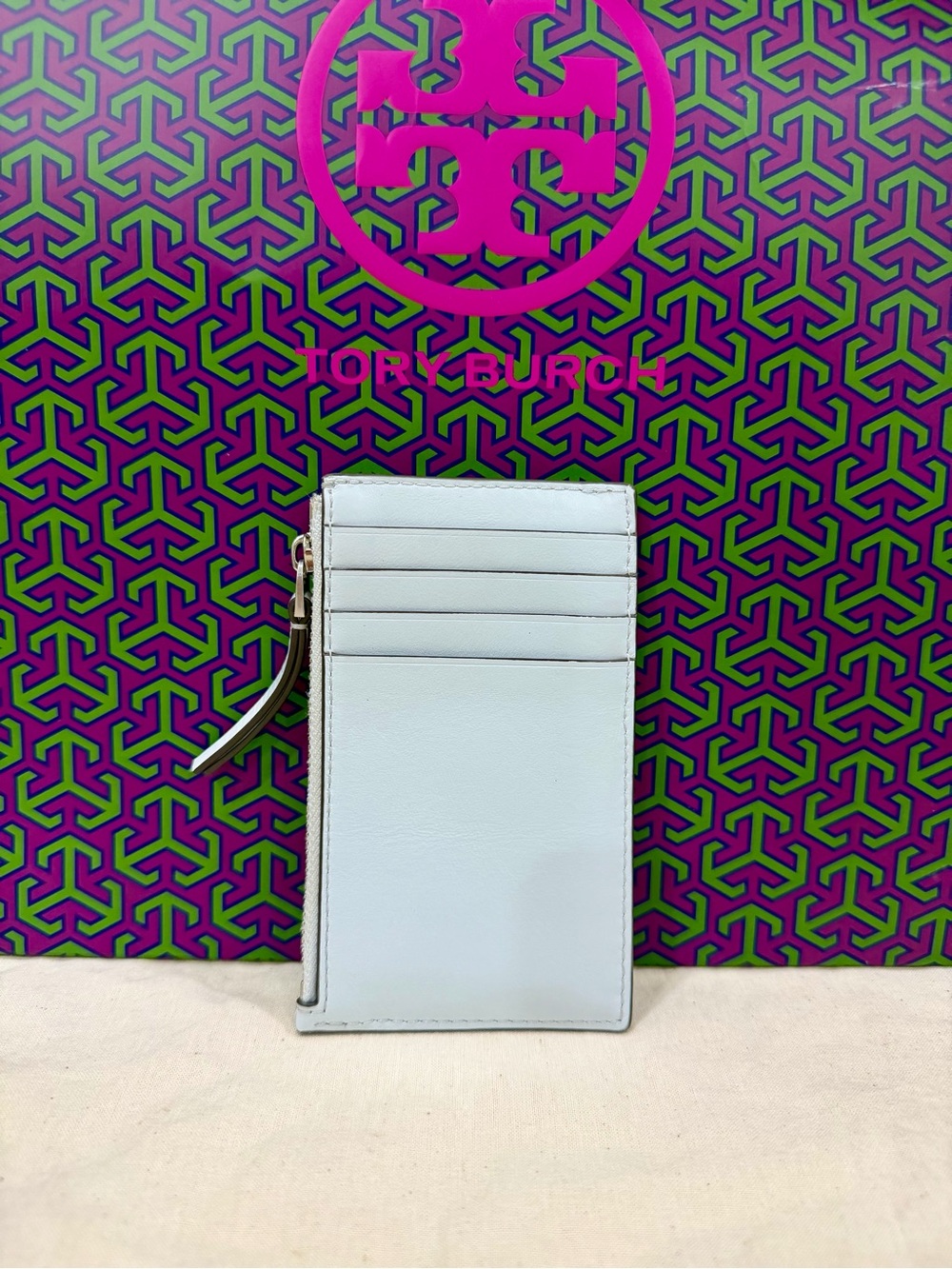 Tory Burch Kira card holder - NWOT 😍 - Picture 3 of 3